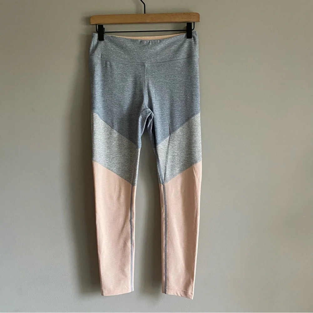 Outdoor Voices 7/8 Springs Athletic Leggings in Lake Dove Rose Quartz EUC Medium